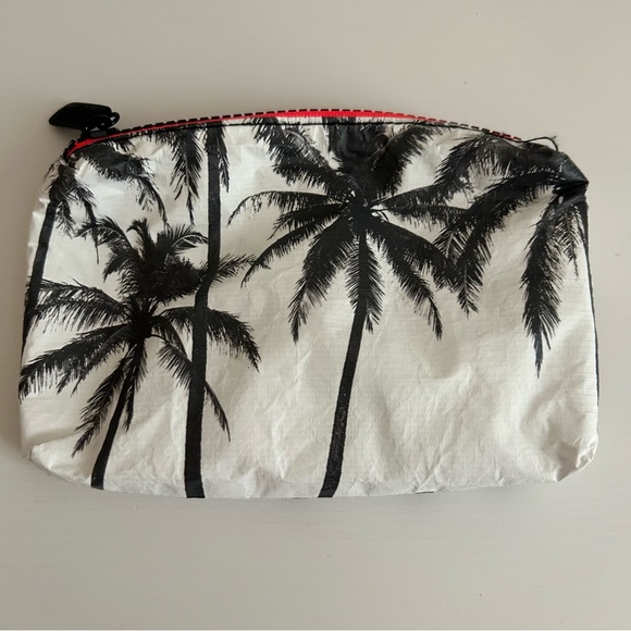ALOHA Collection Handbags - ALOHA COLLECTION Mini Pouch Kalapana by SAMUDRA
